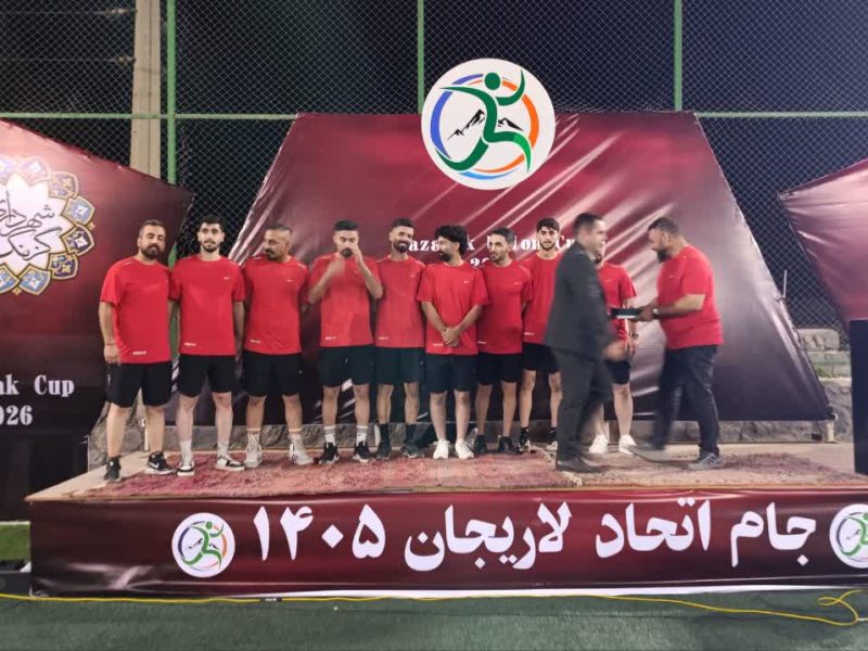 دهیاری آب‌اسک دوباره بر بام فوتبال لاریجان ایستاد؛ جام اتحاد در گزنک ماندگار شد