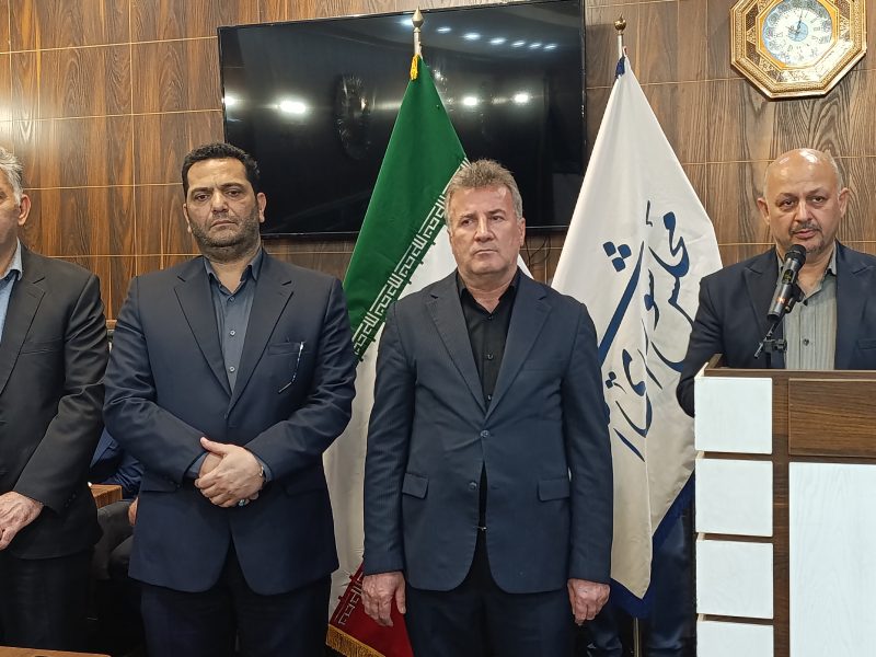 در نشست صمیمانه نماینده مردم آمل با نخبگان علمی و خانواده‌های آنان انجام شد؛ تقدیر از تلاش نخبگان علمی و خانواده‌ها